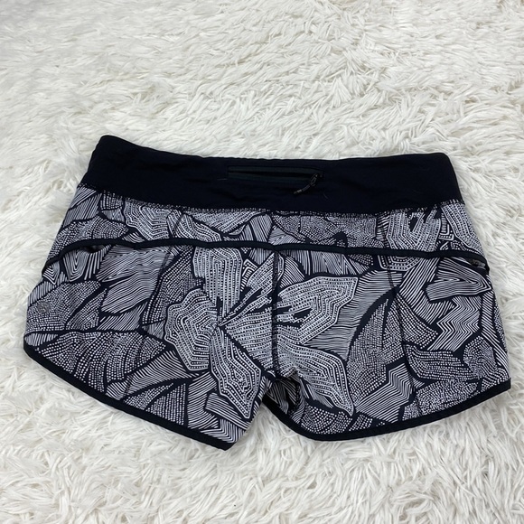 Lululemon Speed Short Dottie Tribe White Black / Black - Picture 5 of 7